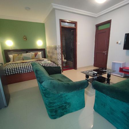 Ellisa Hospitality And Spa Hotel Акра Екстериор снимка