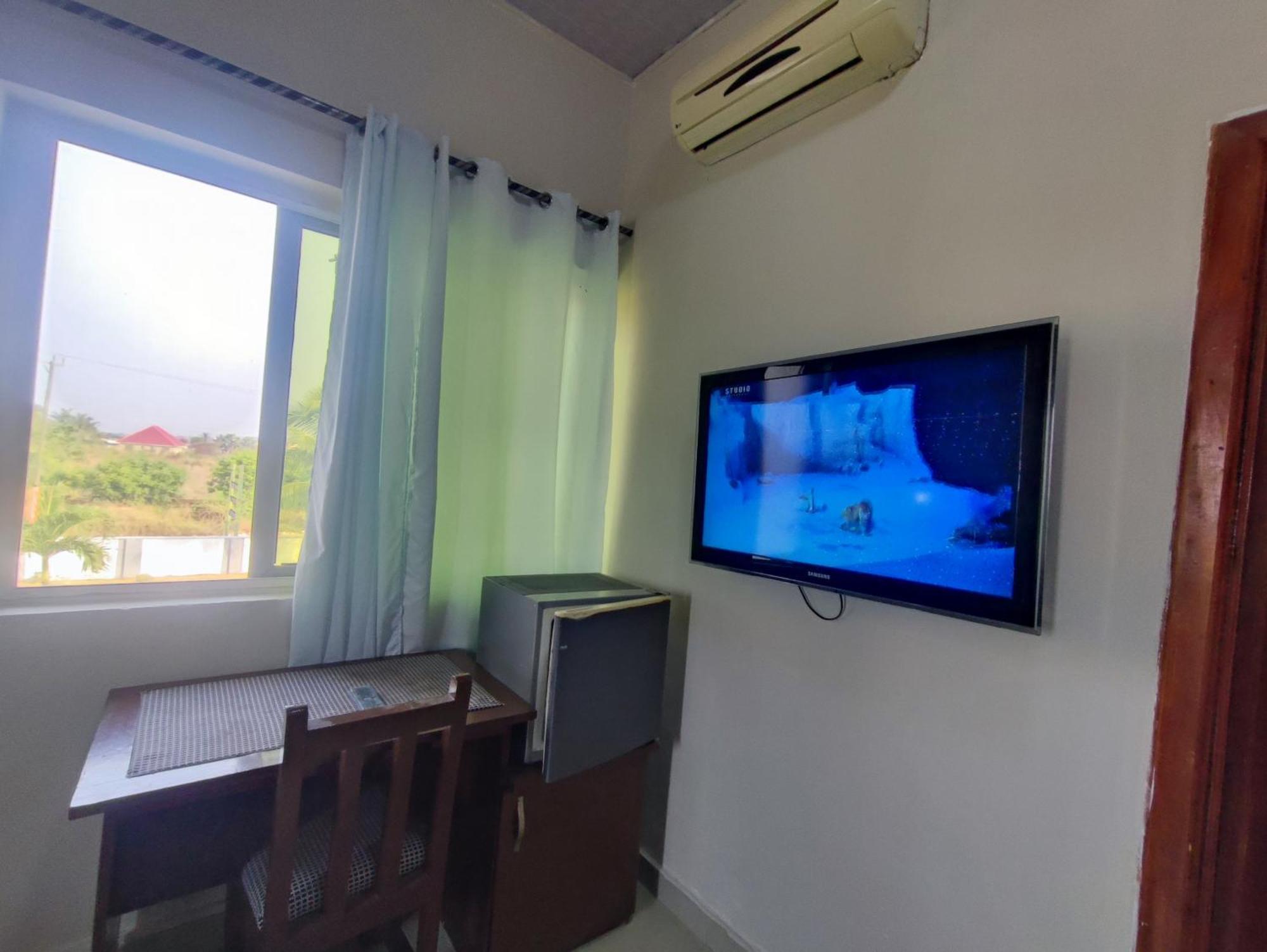 Ellisa Hospitality And Spa Hotel Акра Екстериор снимка