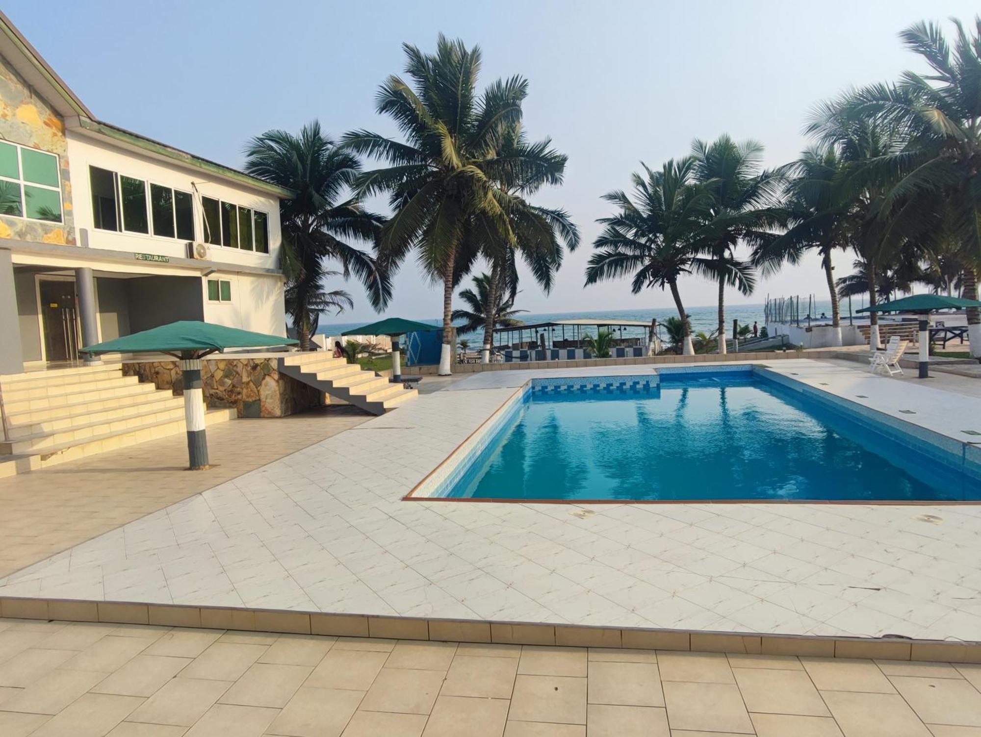 Ellisa Hospitality And Spa Hotel Акра Екстериор снимка