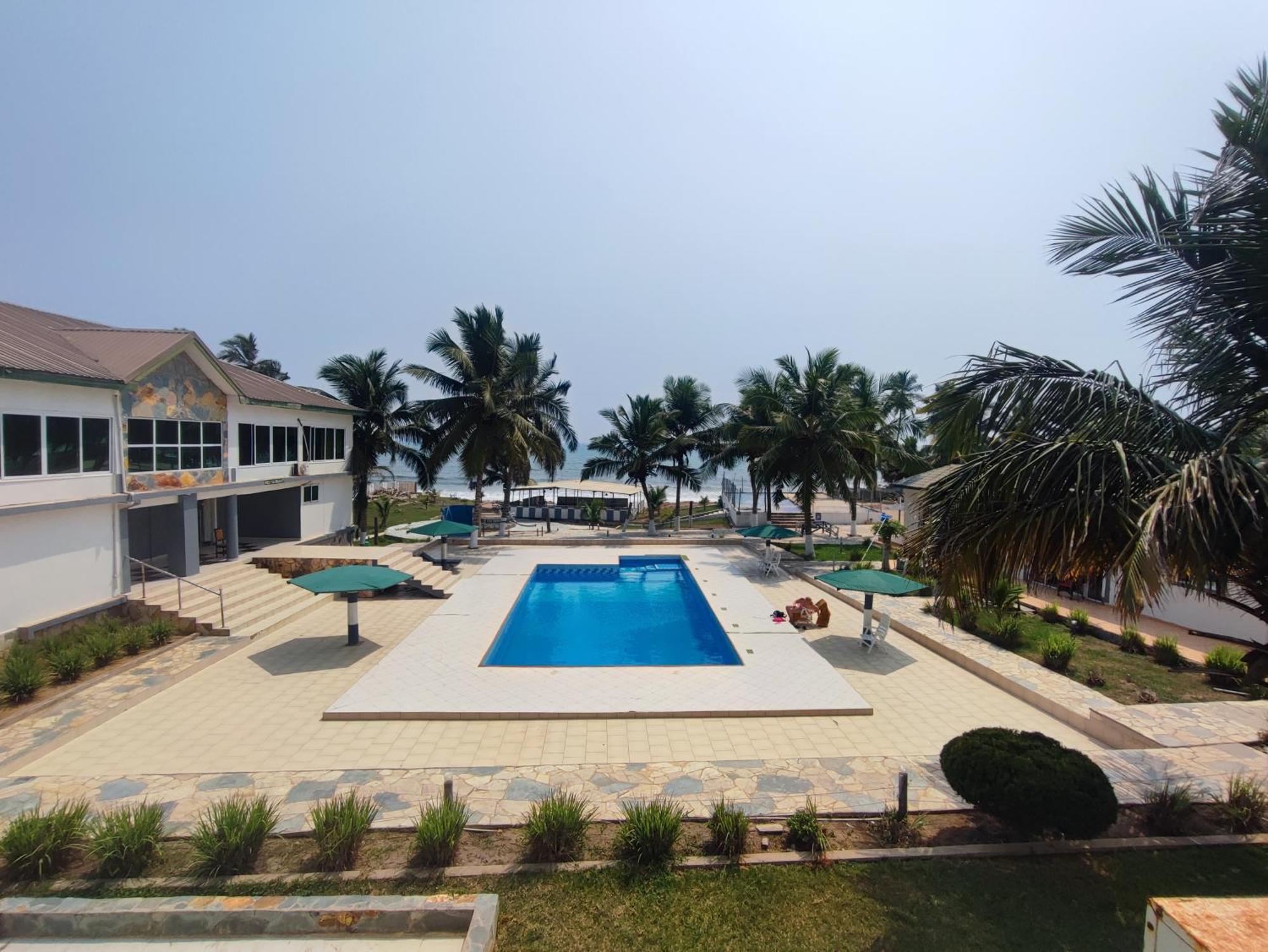 Ellisa Hospitality And Spa Hotel Акра Екстериор снимка