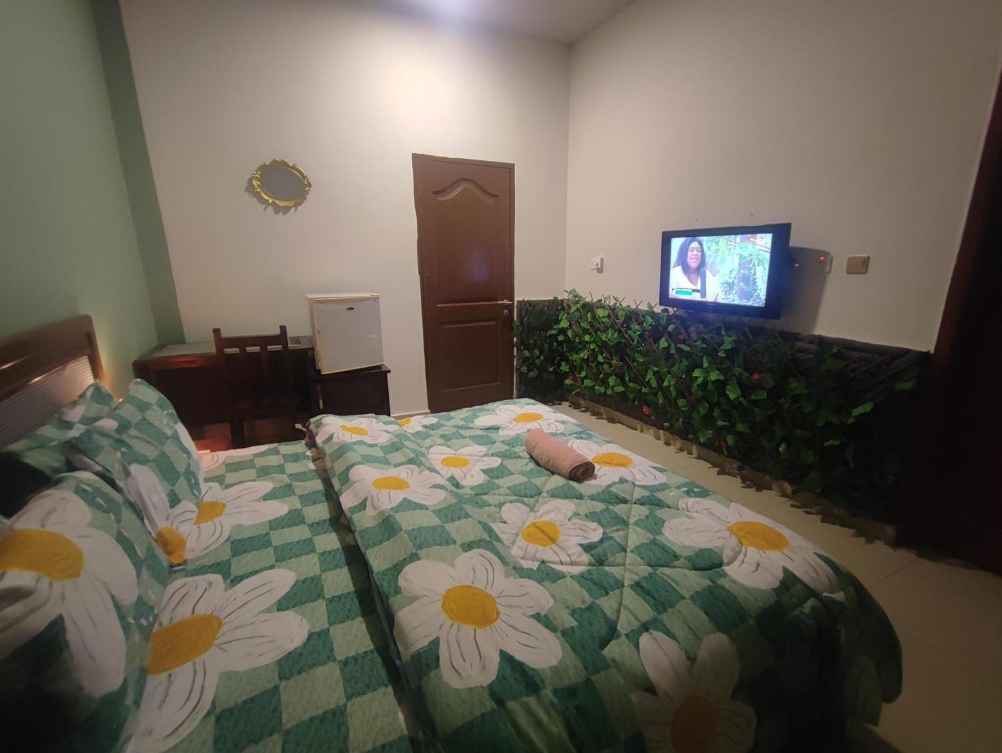 Ellisa Hospitality And Spa Hotel Акра Екстериор снимка