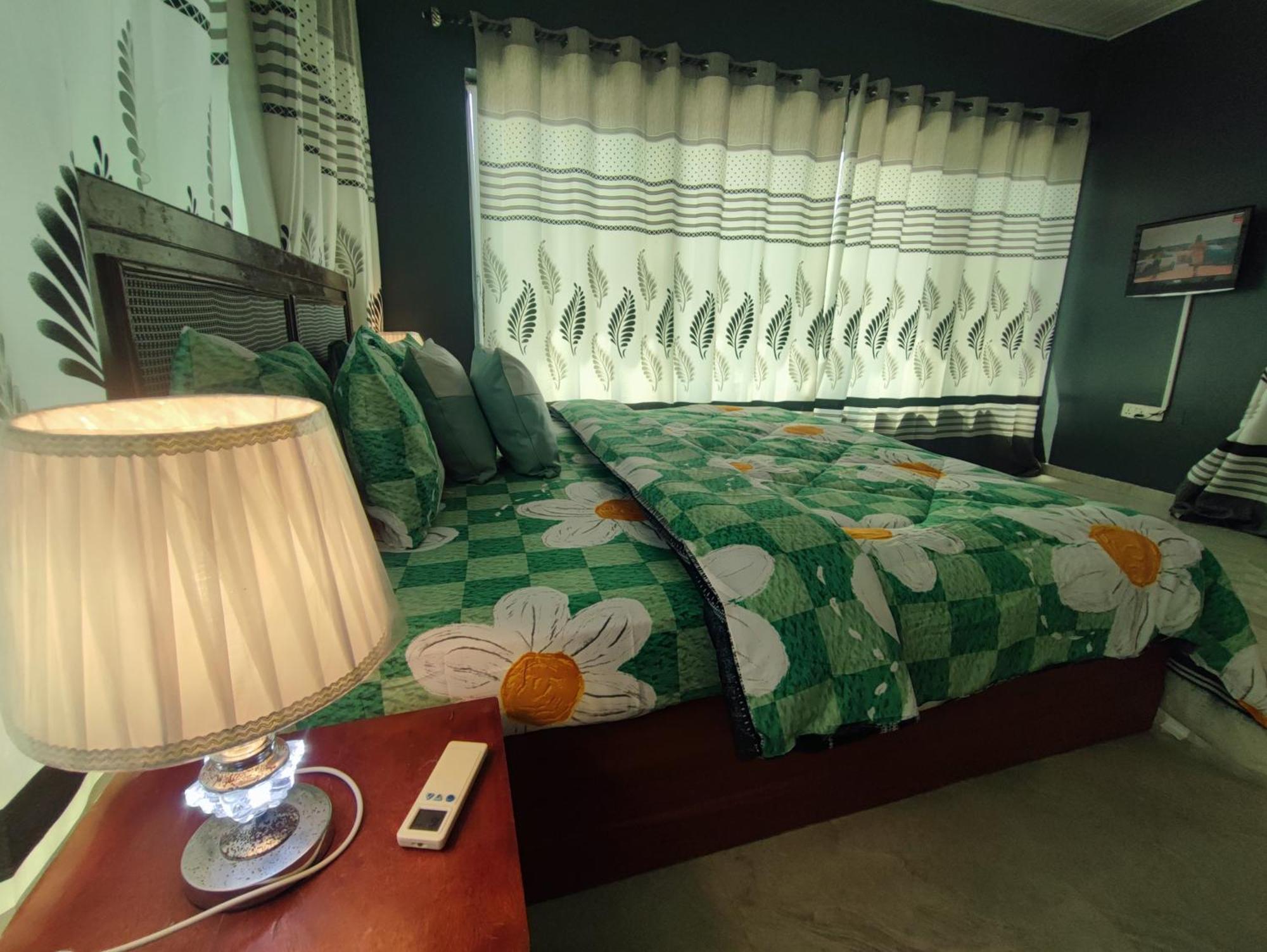 Ellisa Hospitality And Spa Hotel Акра Екстериор снимка
